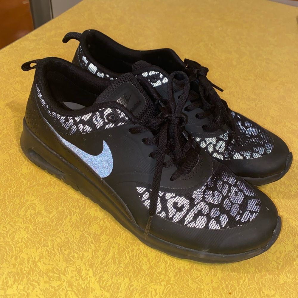 Nike sneakers black size 11